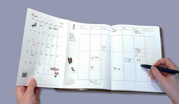 若い発想×老舗技術　産学連携「ワンセメ手帳」が異例の5年目へ、支持拡大で定番モデルに。2026年版、2/13新発売