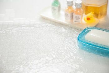 増田貴久が風呂上がりのルーティンを告白「熱湯シャワーの後、冷水シャワーで風呂場を流して、ワイパーをかけて…」