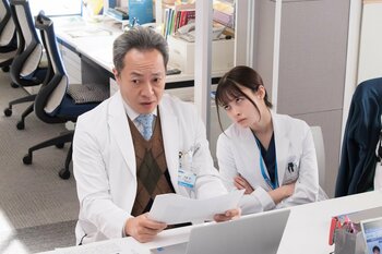 高難易度の手術をめぐり湖音波（橋本環奈）と大友（音尾琢真）がバトル！明かされる湖音波が医者になれた理由＜『ヤンドク！』第3話完全版＞