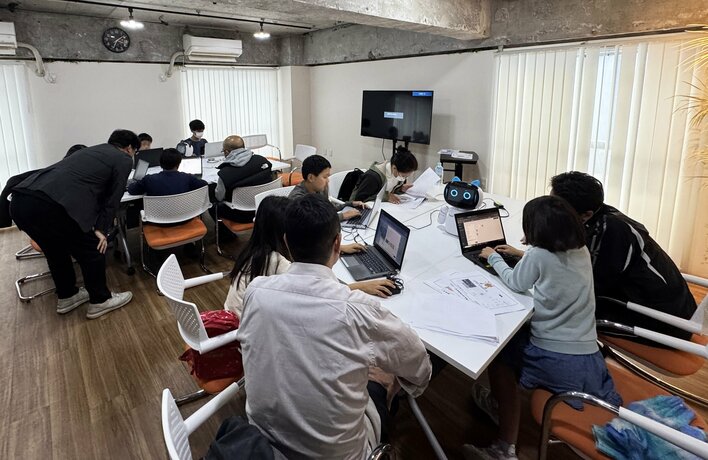 丸文、AIコミュニケーションロボットKebbi Airの教育市場への本格展開を始動