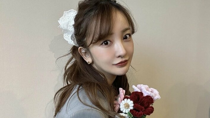 板野友美 豪華な“愛妻料理”を披露！夫・高橋奎二投手の誕生日をキュートなバースデーケーキで祝福