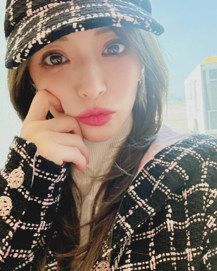 あゆしか勝たん！」浜崎あゆみがパンダに！？高層ビルの壁一面に「I