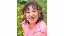 バービー  地元・北海道で両親＆夫と おそろコーデ披露！“マフィアのような父”のにっこりピースサインに「最高の家族」「お父様とも似てる」