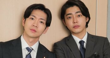 「首の角度が彼女感」松下洸平＆倉悠貴の近距離オフショットが話題！野呂佳代＆木野花にも「涙涙でした」「素敵」の声『銀河の一票』