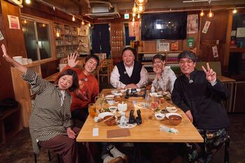 『千原ジュニアのヘベレケ』がついに全国ネット放送！小木博明、松村沙友理らとハシゴ酒