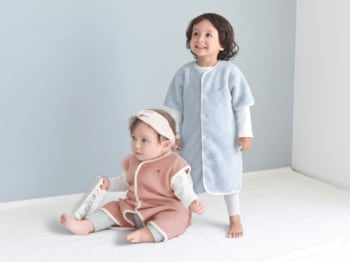 子どもの寝冷えを防いでママもぐっすり。kukka ja puu「ママも眠れるスリーパー」2026年モデルがいよいよ発売！今年も新色＆リニューアルが続々！