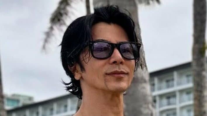 【画像7枚】「肉体美がすぎる」武田真治 グアムのホテルでバキバキに割れた腹筋を公開！水着姿の鍛え抜かれた上半身を見る