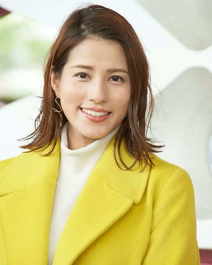 フジテレビ女性アナウンサーカレンダー2021」未公開のアザーカットを