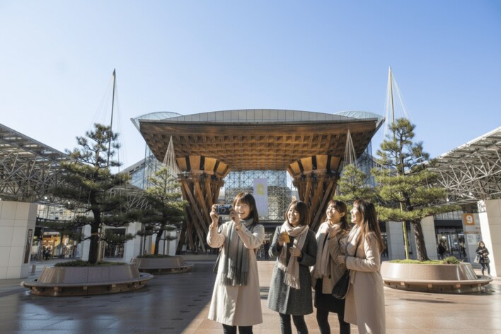 デジタル全盛の今、あえて“現像するまで見られない”旅を。金沢の冬を撮って、待って、愛おしむ「エモ旅プラン」2月1日スタート