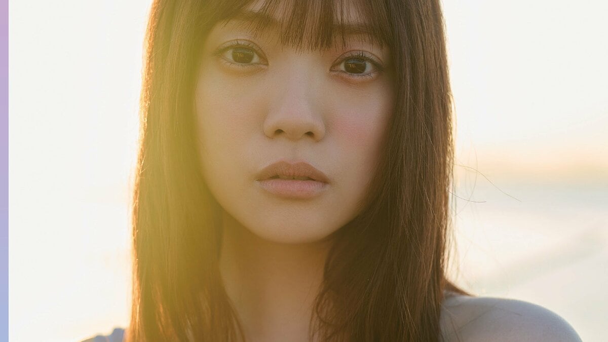 渡邉美穂　濱岸ひより　松田好花　宮田愛萌　サイン入り写真　L版 宮田愛萌×濱岸ひより×松田好花『癒やしの風が吹く家で』 | Smart FLASH
