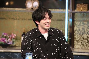 林遣都「妻と子が寝たあと薄暗いキッチンで…」、ノブ「ホテルで箸がなかったら歯ブラシかコームを使う」カップ麺をおいしいと感じる瞬間！