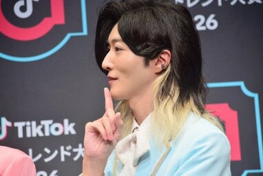 モナキ おヨネのDNAがじんに伝染！？公衆の面前での大胆行為にサカイJr
