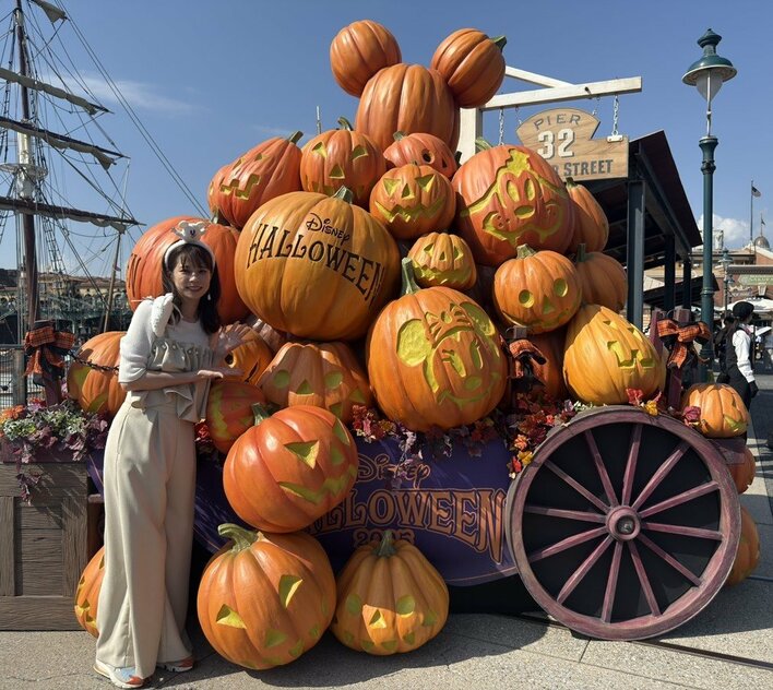 ミニーのカボチャがディズニーシーでお出迎え！ ハロウィンでフォト