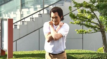 おじさん二階堂が衝撃のダンスを披露！“彼女と仲直り”対応では、独特過ぎて評価が真っ二つ！