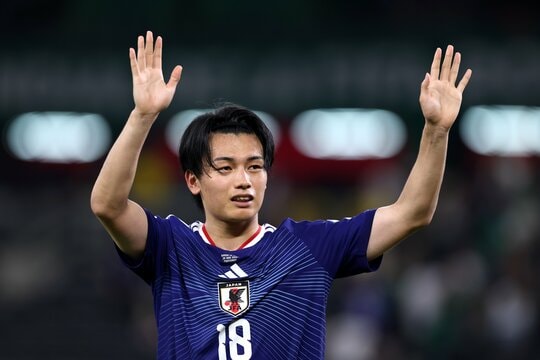 サッカー上田綺世 ゴールバー越えの“空飛ぶ驚異的な瞬間”が話題！「バケモン」「意味分からん」とネット衝撃【FIFAワールドカップ2026】