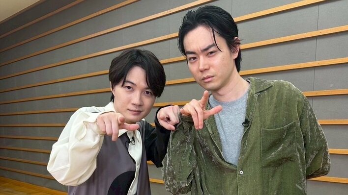 【実際の投稿】三谷幸喜、菅田将暉、二階堂ふみ、神木隆之介のオフショットを見る