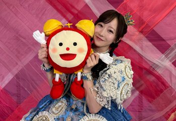 FRUITS ZIPPER・真中まなが『めざましテレビ』5月のエンタメプレゼンターに！「かみ始めると止まらないので、そうなったらVTRを一時停止してもらいたいです（笑）」