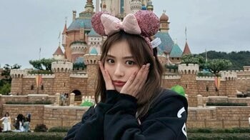 「デート気分あざす！」内田理央 香港ディズニーランドを大満喫！お腹チラリ＆ミニーカチューシャコーデにキュンするファン続出！