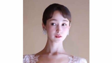 藤井サチ 夫と顔を寄せ合う幸せあふれる結婚式ショットを披露！凛とした白無垢姿や華やかな着物姿に思わずうっとり「似合ってて素敵です」