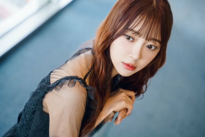 【写真9枚】黒のレーシーなワンピース姿の堀未央奈の写真を見る