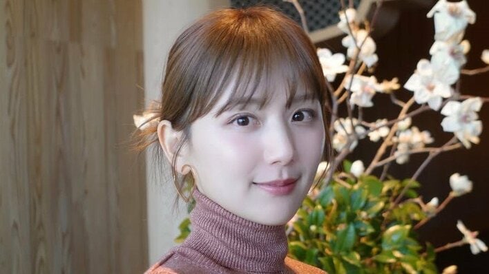 「こんなママ憧れる」インフルエンサーひよん 夫との密着2ショット公開！仲睦まじい様子に「素敵」などと反響