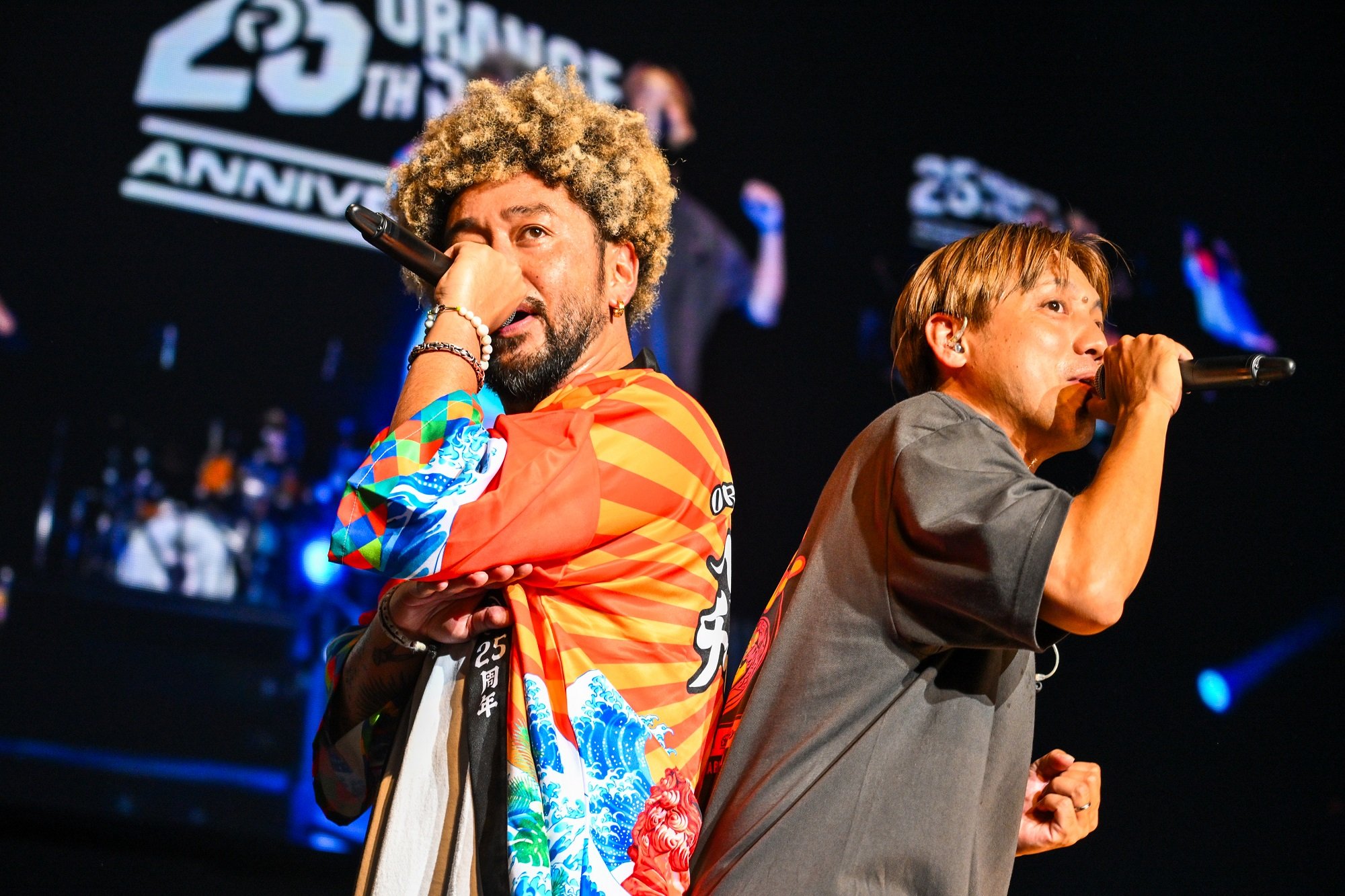 ORANGE RANGE結成25周年の“祝祭”ライブに熱狂！ゲストの[Alexandros]と
