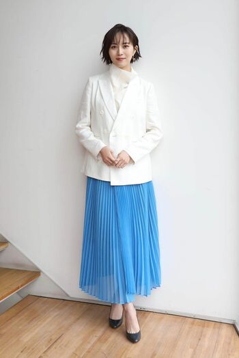 『推しの王子様』比嘉愛未がクランクイン！「推しにときめく、生きがいを感じることが本当に素晴らしいと思える作品」