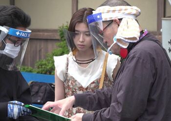 オトナの土ドラ『恐怖新聞』白石聖、佐藤大樹ドキドキのクランクインに密着！