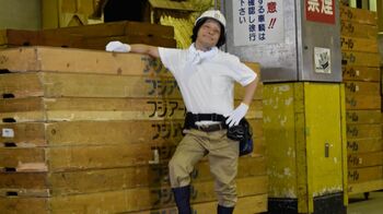 「皮肉な笑み」って英語で言えますか？【金ため英会話】