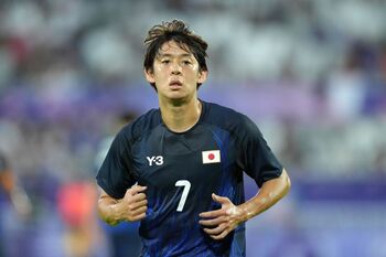 【パリ五輪】サッカー男子日本代表　山本理仁が先制点！細谷が右サイドを突破しクロス→佐藤のシュートを相手GKが弾いたボールを押し込む