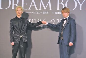 ジャニーさんから“不良”と呼ばれた菊池風磨＆田中樹が帝国劇場のセンターに！「今頃、腰を抜かしてるかも」