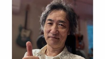 雅楽師・東儀秀樹 “プロ顔負け”のハサミさばきで息子のロングヘアをカット！勘を頼りに仕上げた父の器用さと爽やかな新ヘアに「何しても器用」