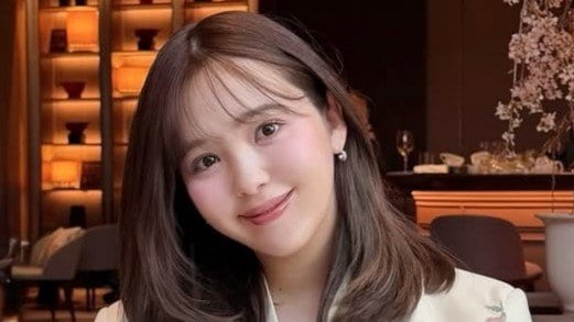 「おっきくなってる！」第1子妊娠中・藤田ニコル  ふっくらおなかのマタニティコーデを披露！アフタヌーンティーの豪華スイーツを前に幸せあふれる笑顔を浮かべた姿に反響