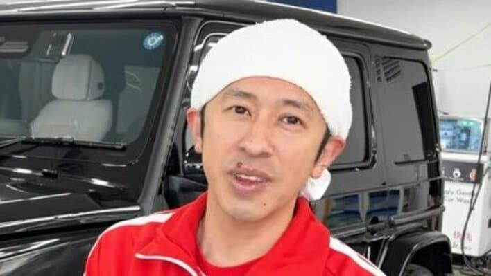 【画像19枚】「いつか乗りたい夢の車」カジサックが新車で購入したピカピカ黒ボディー＆白シートの高級車の内装やオプションを見る