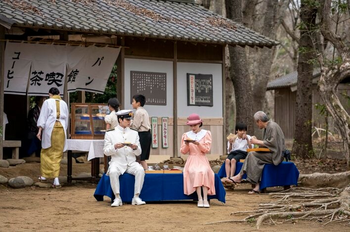 なつ美（芳根京子）と瀧昌（本田響矢）が新婚旅行！？旅館で星を眺め